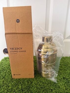 Stepped Shaker - Metallic Gold